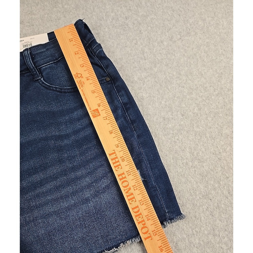 Nine West Womens Size 16 Denim Cut Off Distressed Jean Shorts Dark Blue NWT - Picture 6 of 7